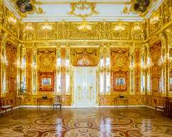 Amber Room in the palace is famous all over the world for its luxurious interior. It was also nicknamed 